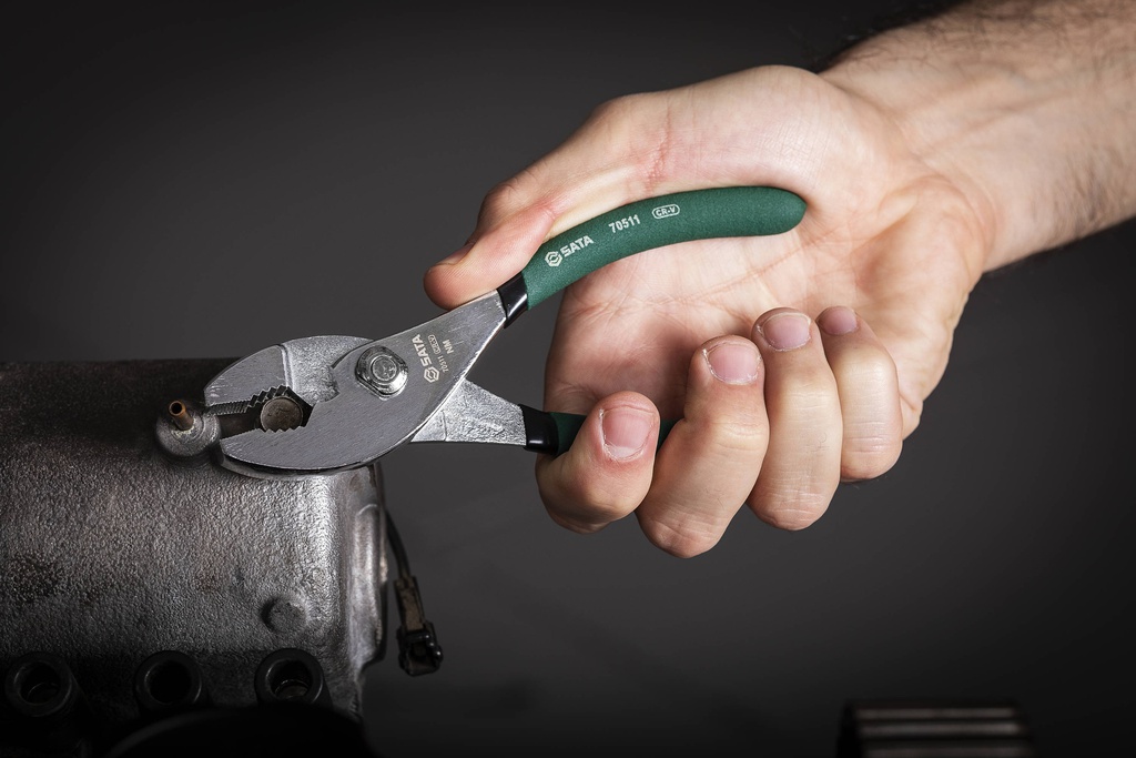 ALICATE COMBINADO 6" ST70511ST SATA