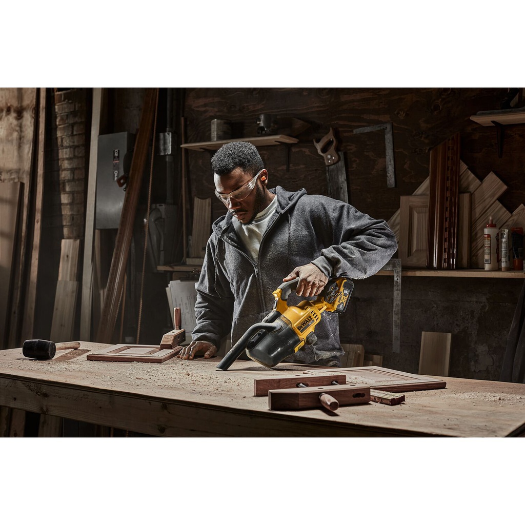 ASPIRADORA SECO MANUAL 20V 46 CFM (SOLA) DCV501HB DEWALT