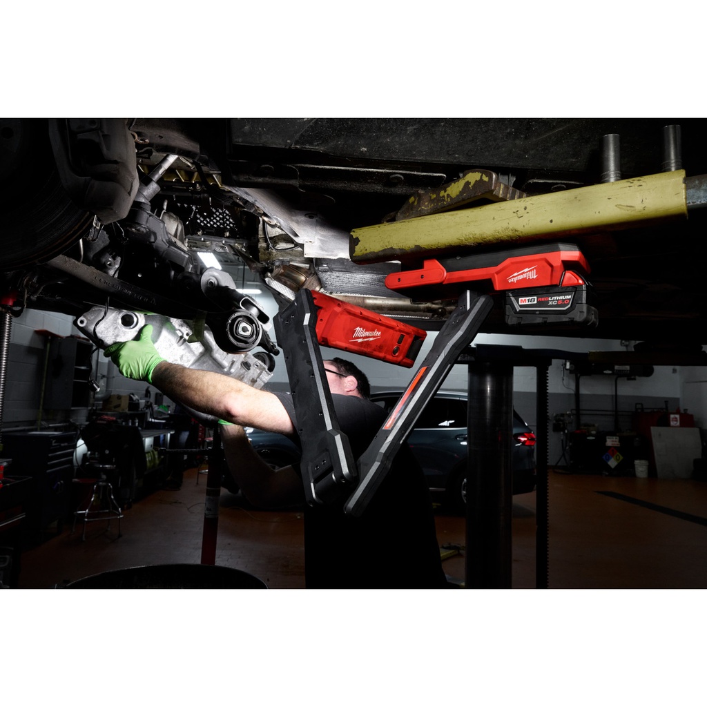 LAMPARA DE BRAZO EXTENDIBLE MANGNETICA 2,500L M18 (SOLA) 2129-20 MILWAUKEE